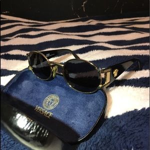 VINTAGE GIANNI VERSACE SUN GLASSES